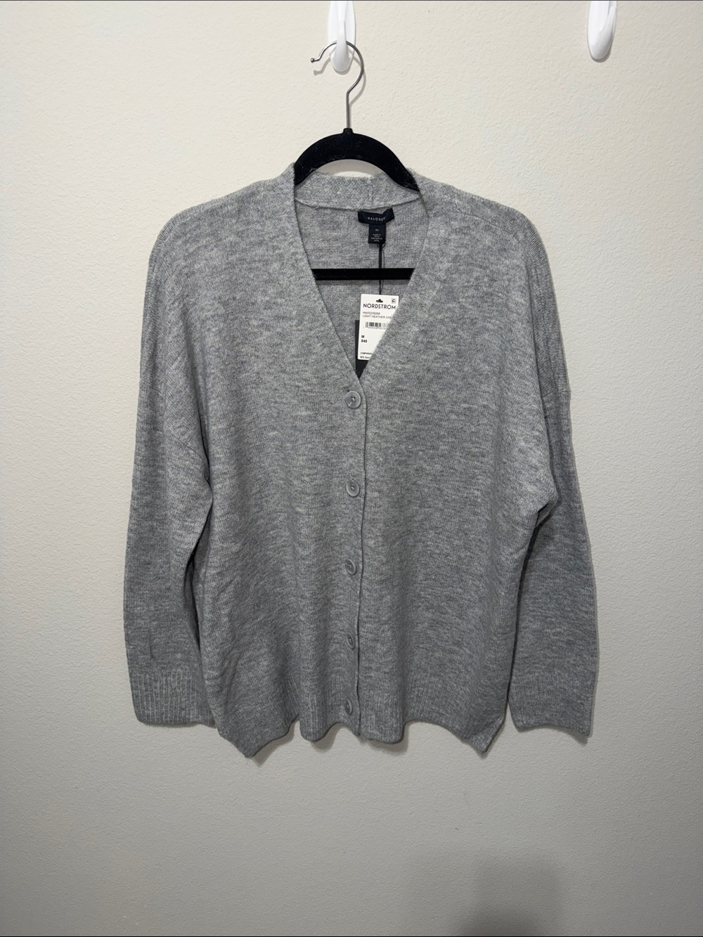 Halogen Women’s Light Gray V-Neck Button Cardigan